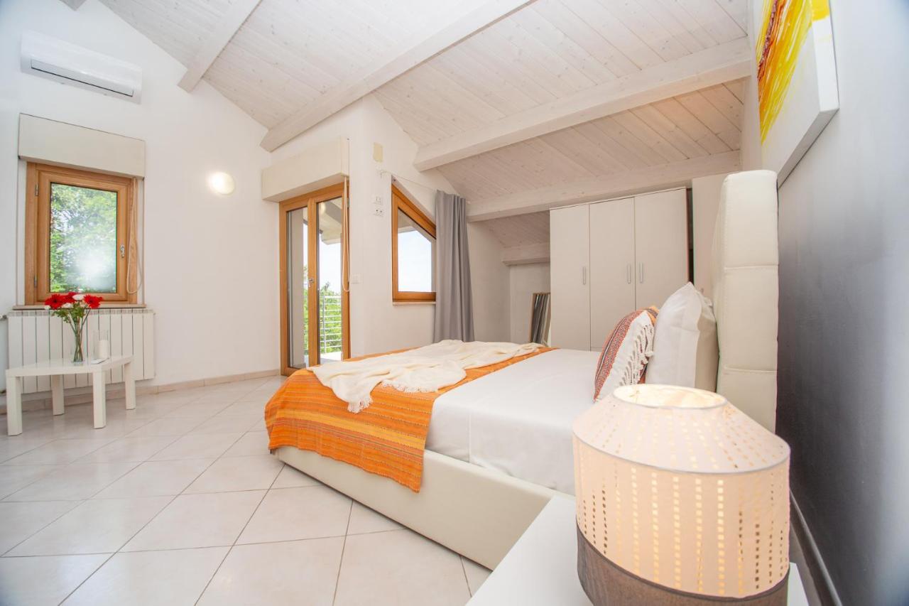 Abruzzodamare Amazing Apartments With Romantic Sea View Francavilla Al Mare Buitenkant foto