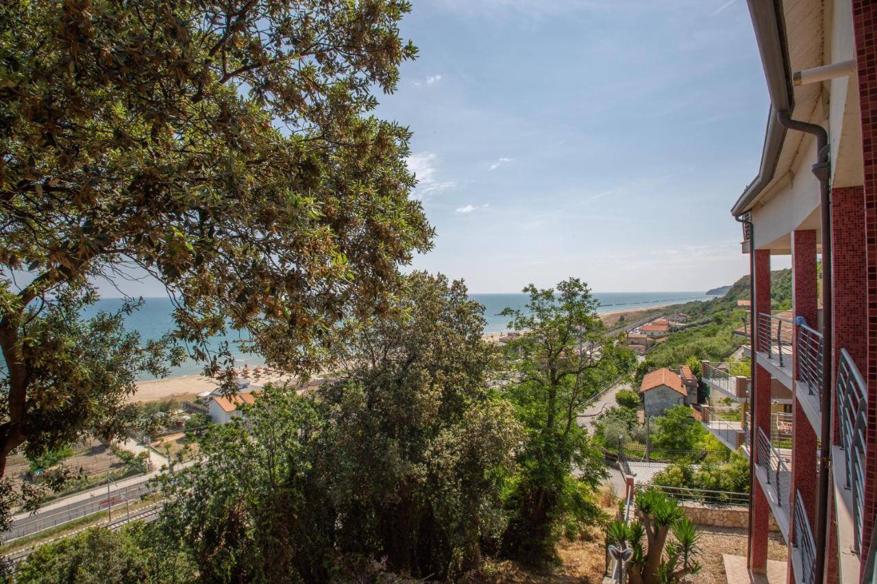 Abruzzodamare Amazing Apartments With Romantic Sea View Francavilla Al Mare Buitenkant foto